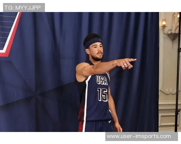 布克半场表现不佳仅得13分4助攻正负值惨淡11球队陷入困境